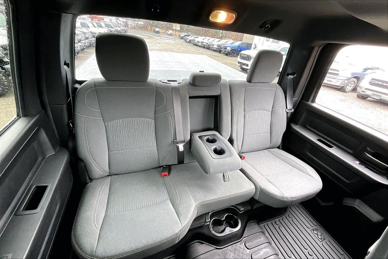 2022 RAM 1500 Classic Ceramic Grey Crew | 5.7 V8 | Max Tow | 4X4 Photo