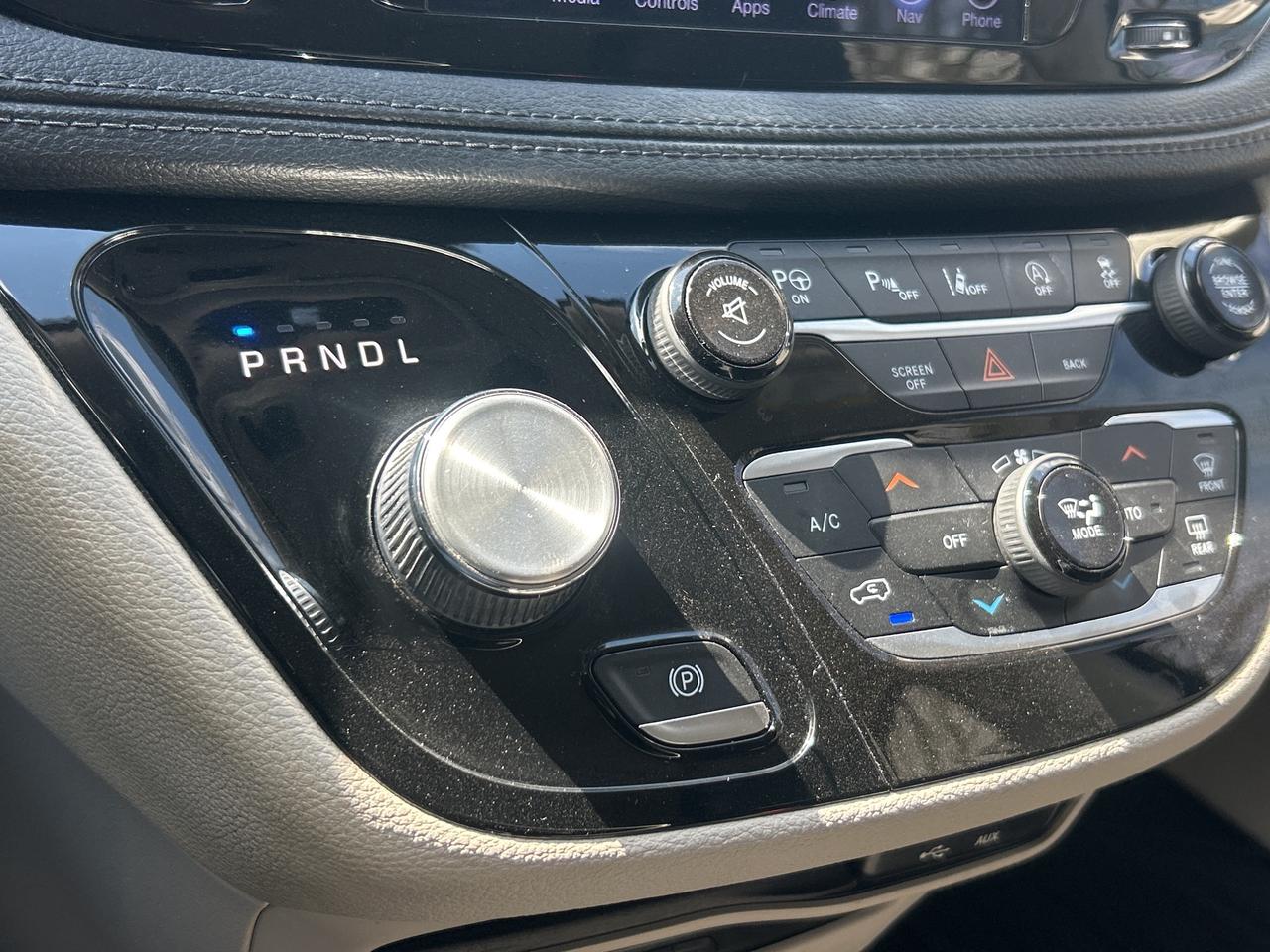 2017 Chrysler Pacifica LTD, SUNROOF, REMOTE START, LEATHER, BACK UP CAM! - Photo #18