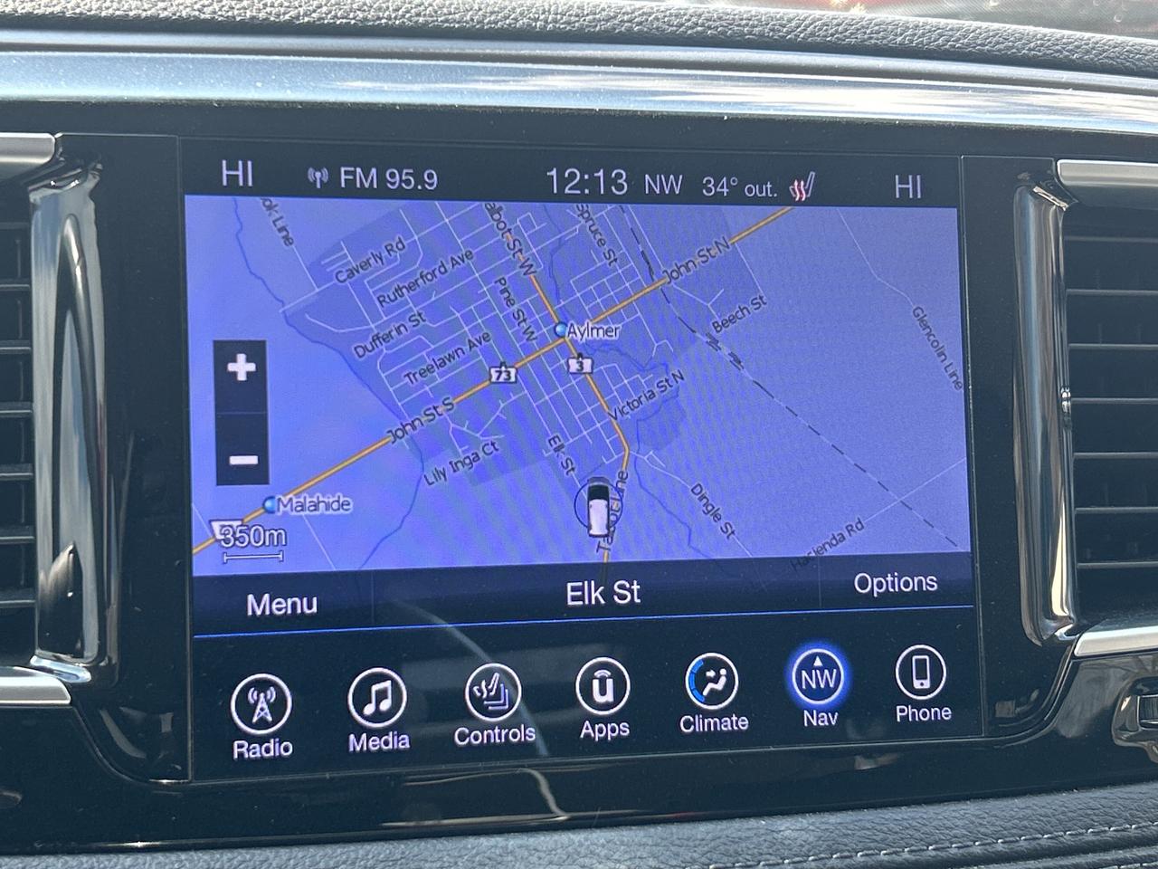 2017 Chrysler Pacifica LTD, SUNROOF, REMOTE START, LEATHER, BACK UP CAM! - Photo #19
