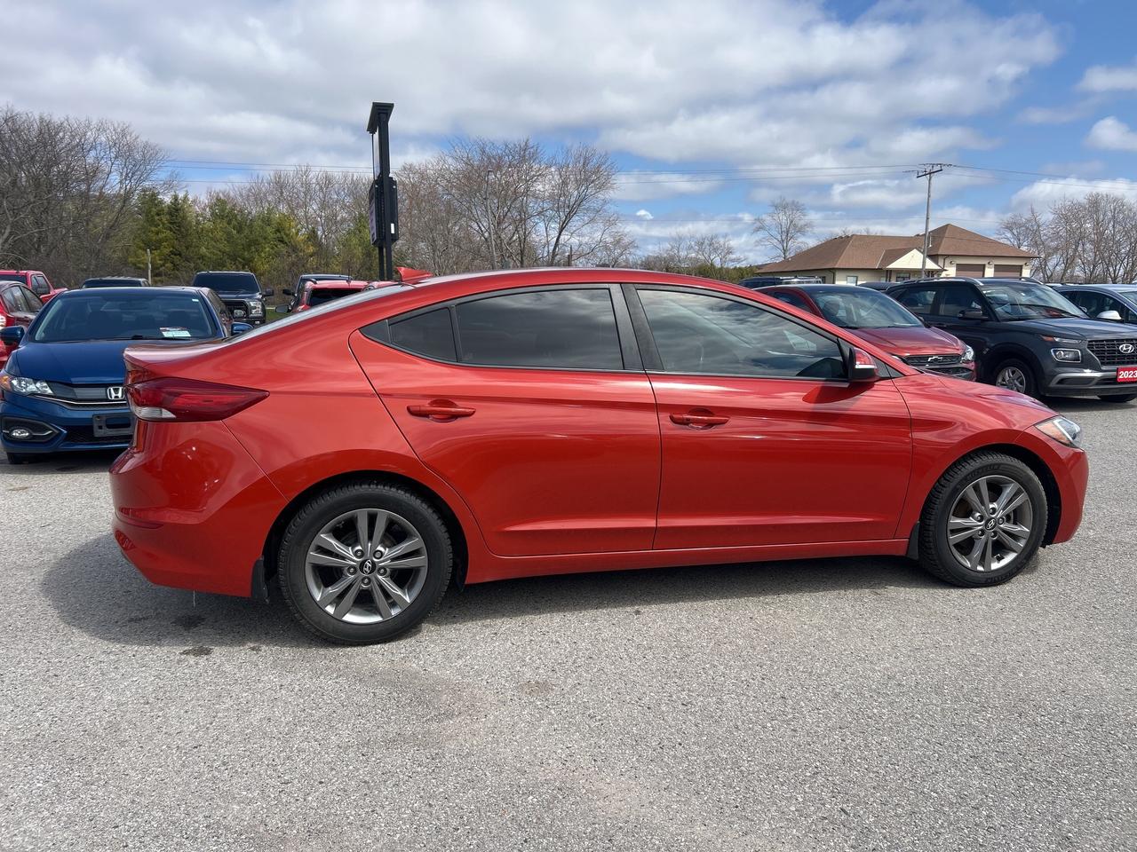 2018 Hyundai Elantra GL, SUNROOF, BLIND SPOT MONITORS, BACK UP CAMERA! - Photo #7