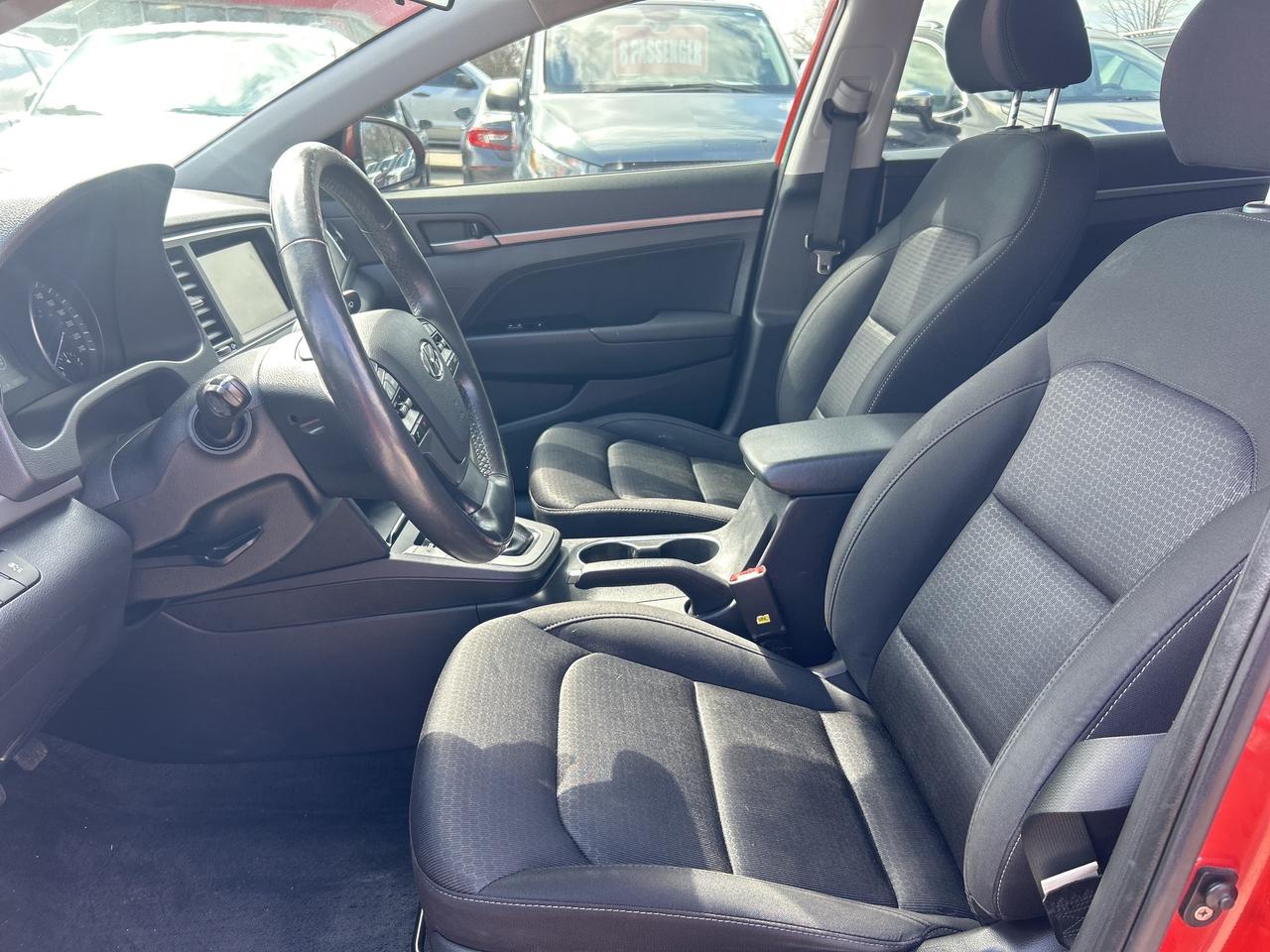2018 Hyundai Elantra GL, SUNROOF, BLIND SPOT MONITORS, BACK UP CAMERA! - Photo #14