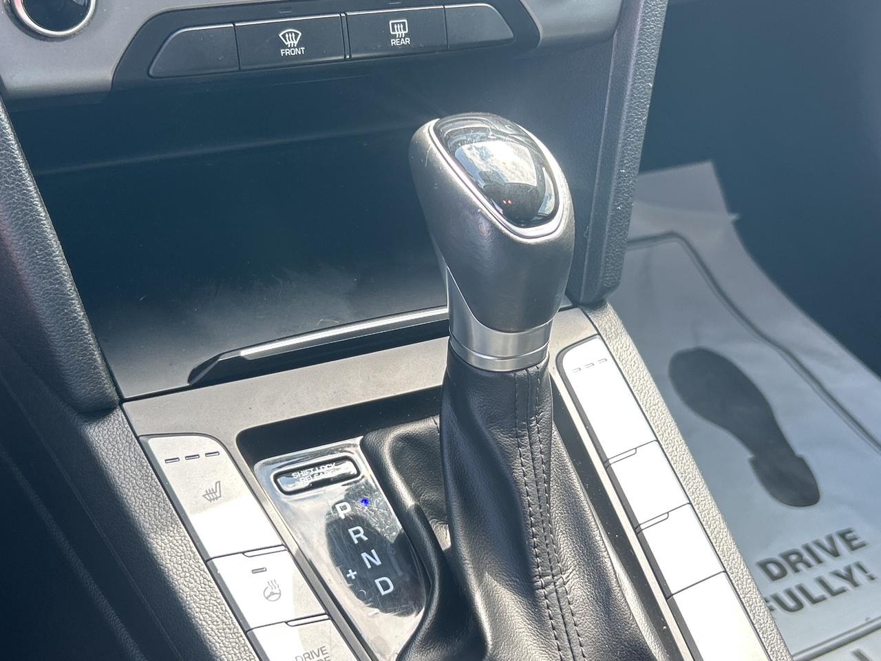 2018 Hyundai Elantra GL, SUNROOF, BLIND SPOT MONITORS, BACK UP CAMERA! - Photo #17