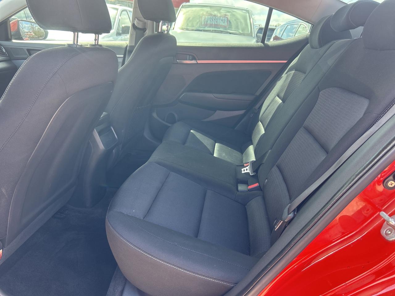 2018 Hyundai Elantra GL, SUNROOF, BLIND SPOT MONITORS, BACK UP CAMERA! - Photo #20