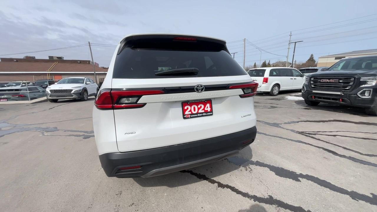 2024 Toyota Grand Highlander LIMITED AWD | 7-PASS | COOLED LEATHER | PANO ROOF Photo