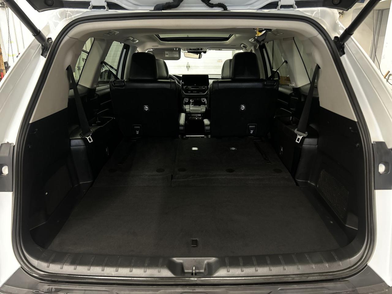 2024 Toyota Grand Highlander LIMITED AWD | 7-PASS | COOLED LEATHER | PANO ROOF Photo