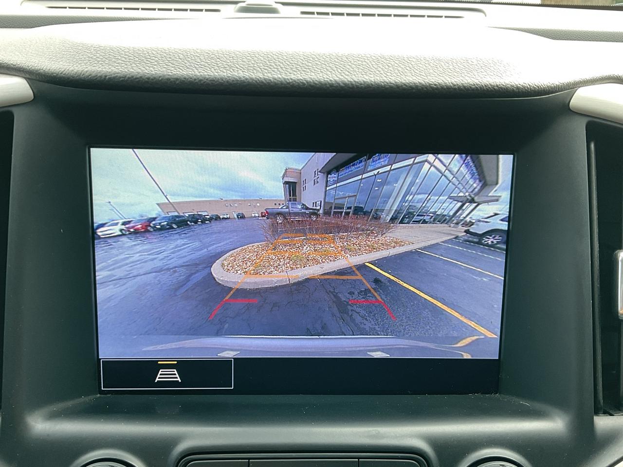 2022 GMC Terrain LEATHER / DUAL PANE SUNROOF /  CARPLAY / AWD Photo