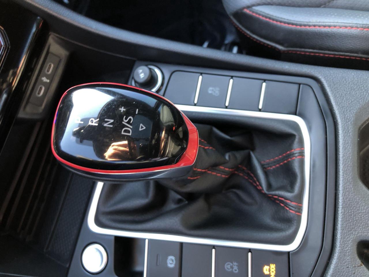 2025 Volkswagen Jetta GLI Autobahn GLi AUTOBAHN, LEATHER, VIRTUAL COCKPIT, N Photo