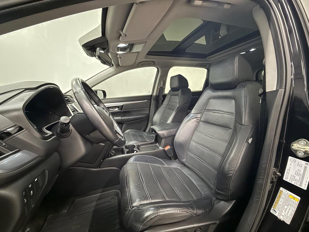 2017 Honda CR-V Touring Photo