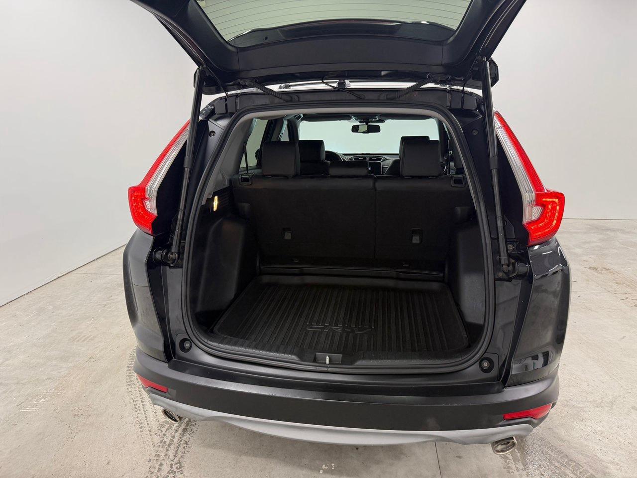 2017 Honda CR-V Touring Photo