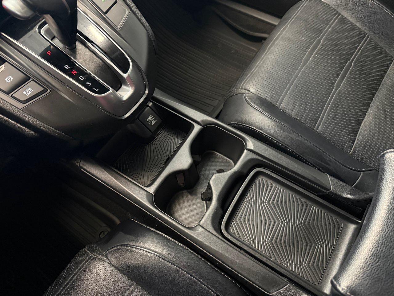 2017 Honda CR-V Touring Photo