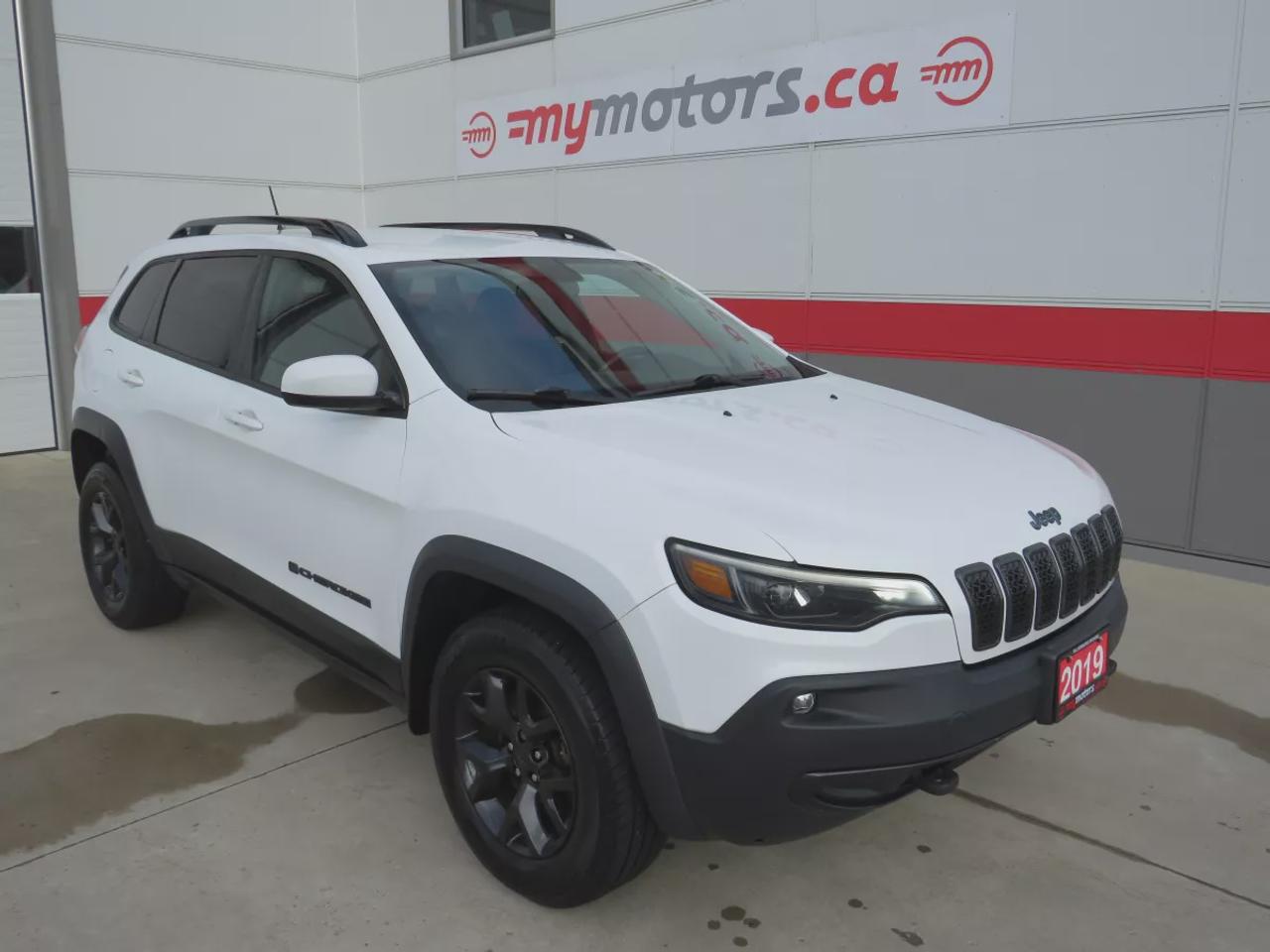 2019 Jeep Cherokee Sport | Safety Certified | 4WD | Trailer Hitch | Alloy Rims | Heated Seats | Dual Climate Control | Digital Touchscreen Photo0