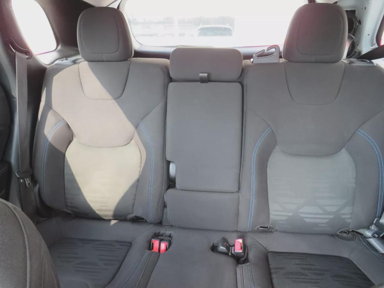 2019 Jeep Cherokee Sport | Safety Certified | 4WD | Trailer Hitch | Alloy Rims | Heated Seats | Dual Climate Control | Digital Touchscreen Photo