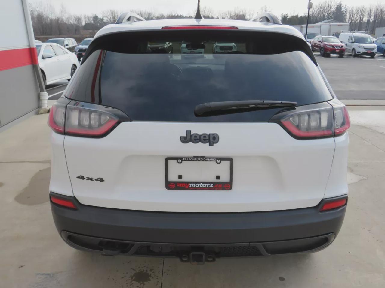 2019 Jeep Cherokee Sport | Safety Certified | 4WD | Trailer Hitch | Alloy Rims | Heated Seats | Dual Climate Control | Digital Touchscreen Photo