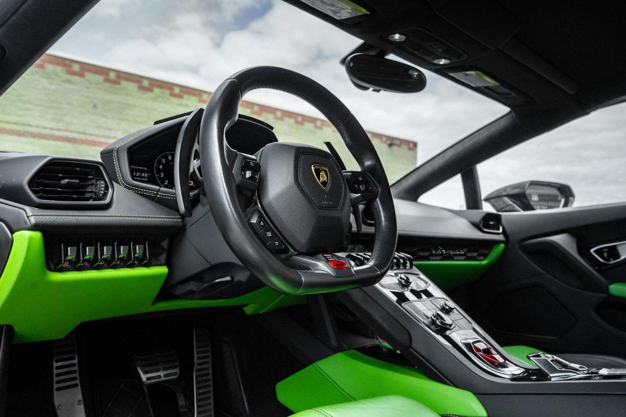 2016 Lamborghini Huracan LP 610-4 Photo