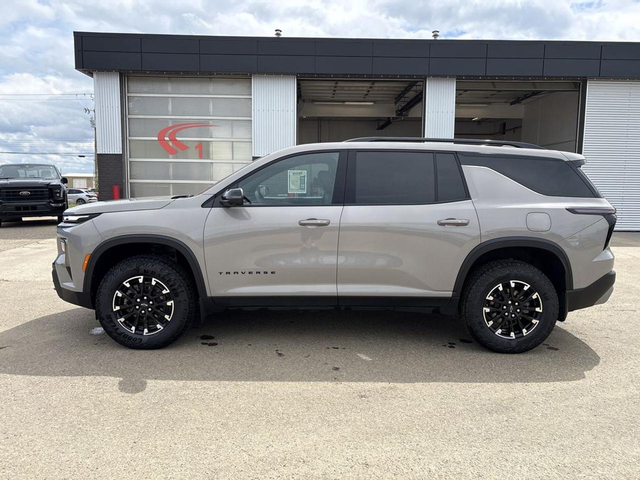 2026 Chevrolet Traverse Z71 Photo3