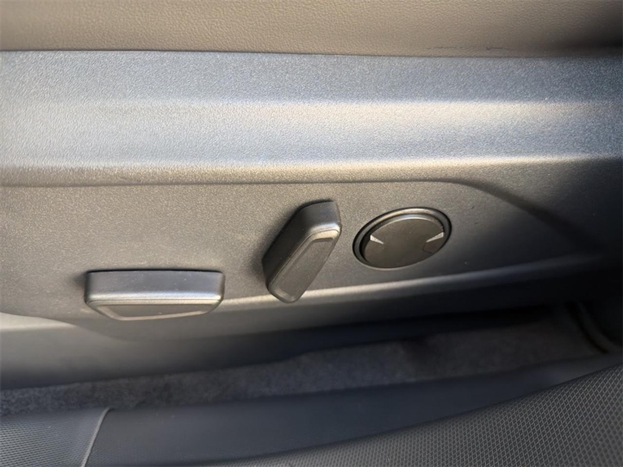 13785045