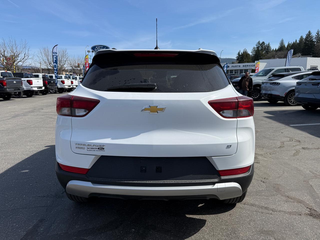 2022 Chevrolet TrailBlazer LT Photo3
