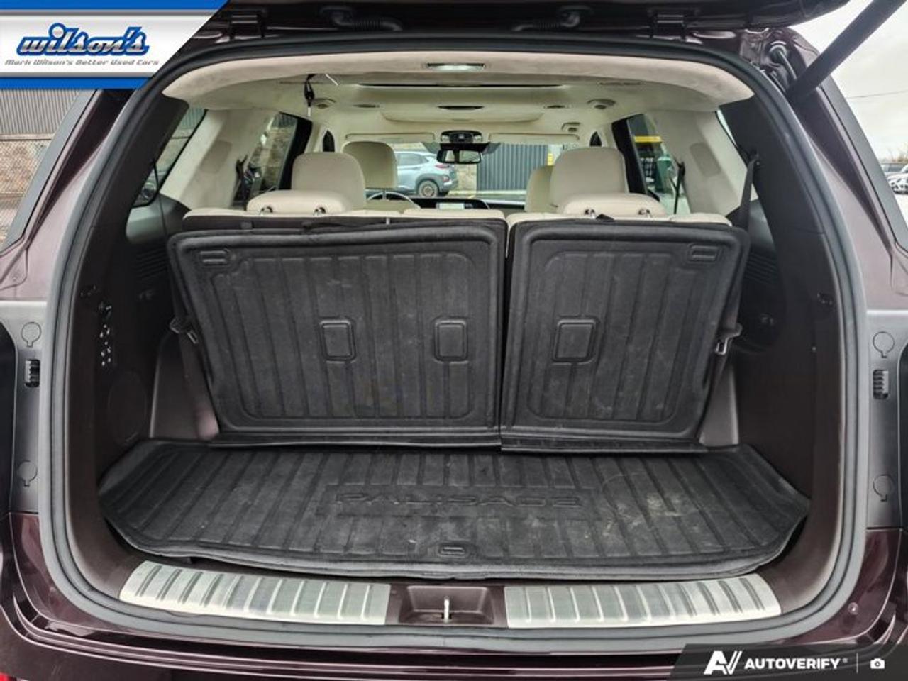 2020 Hyundai PALISADE Ultimate | Leather | Dual Sunroof | Heated + Ventilated Buckets| 7 Passenger and More ! Photo