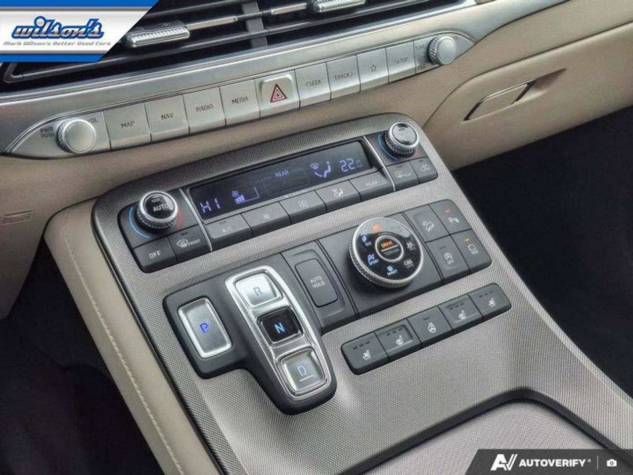 2020 Hyundai PALISADE Ultimate | Leather | Dual Sunroof | Heated + Ventilated Buckets| 7 Passenger and More ! Photo
