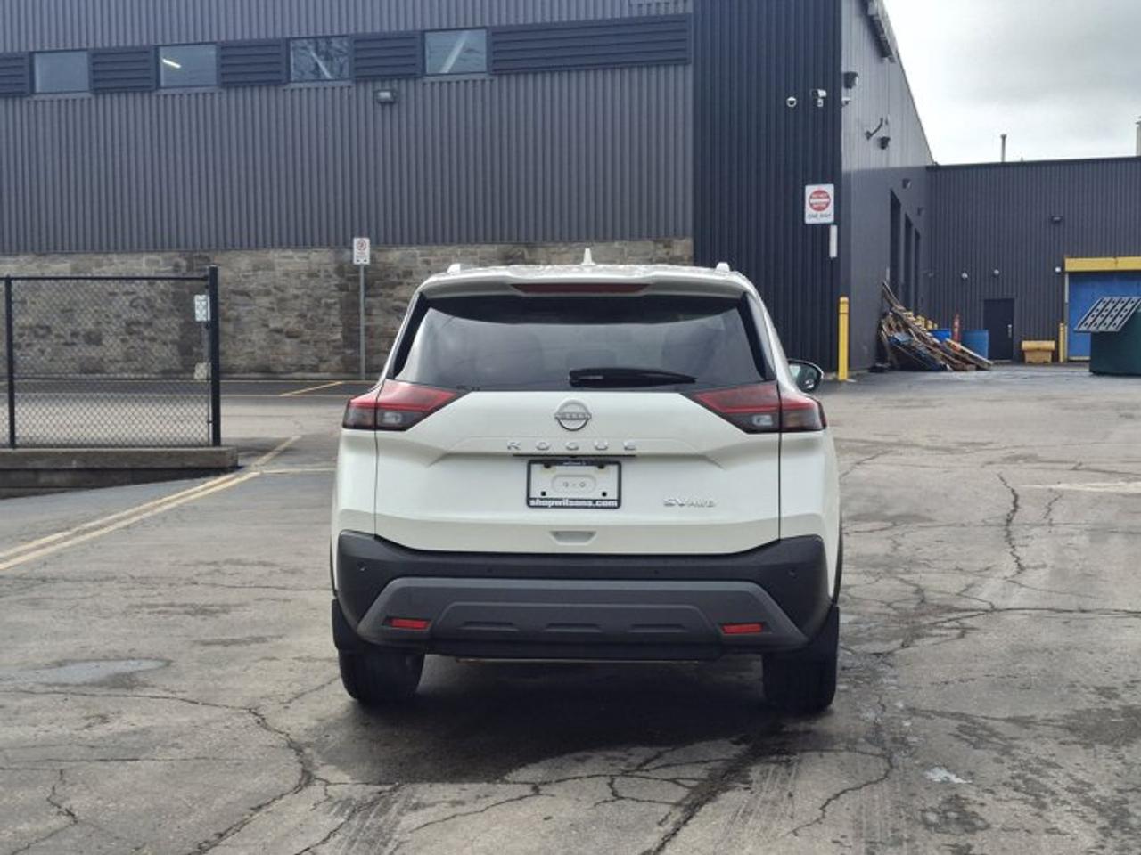 2023 Nissan Rogue SV AWD | Pano Roof | Heated Seats + Steering | CarPlay | Remote Start | and More ! Photo
