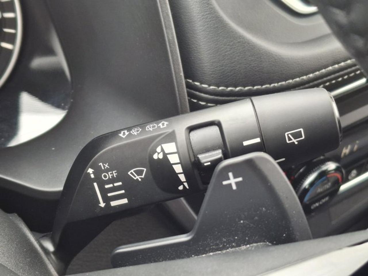 2023 Nissan Rogue SV AWD | Pano Roof | Heated Seats + Steering | CarPlay | Remote Start | and More ! Photo
