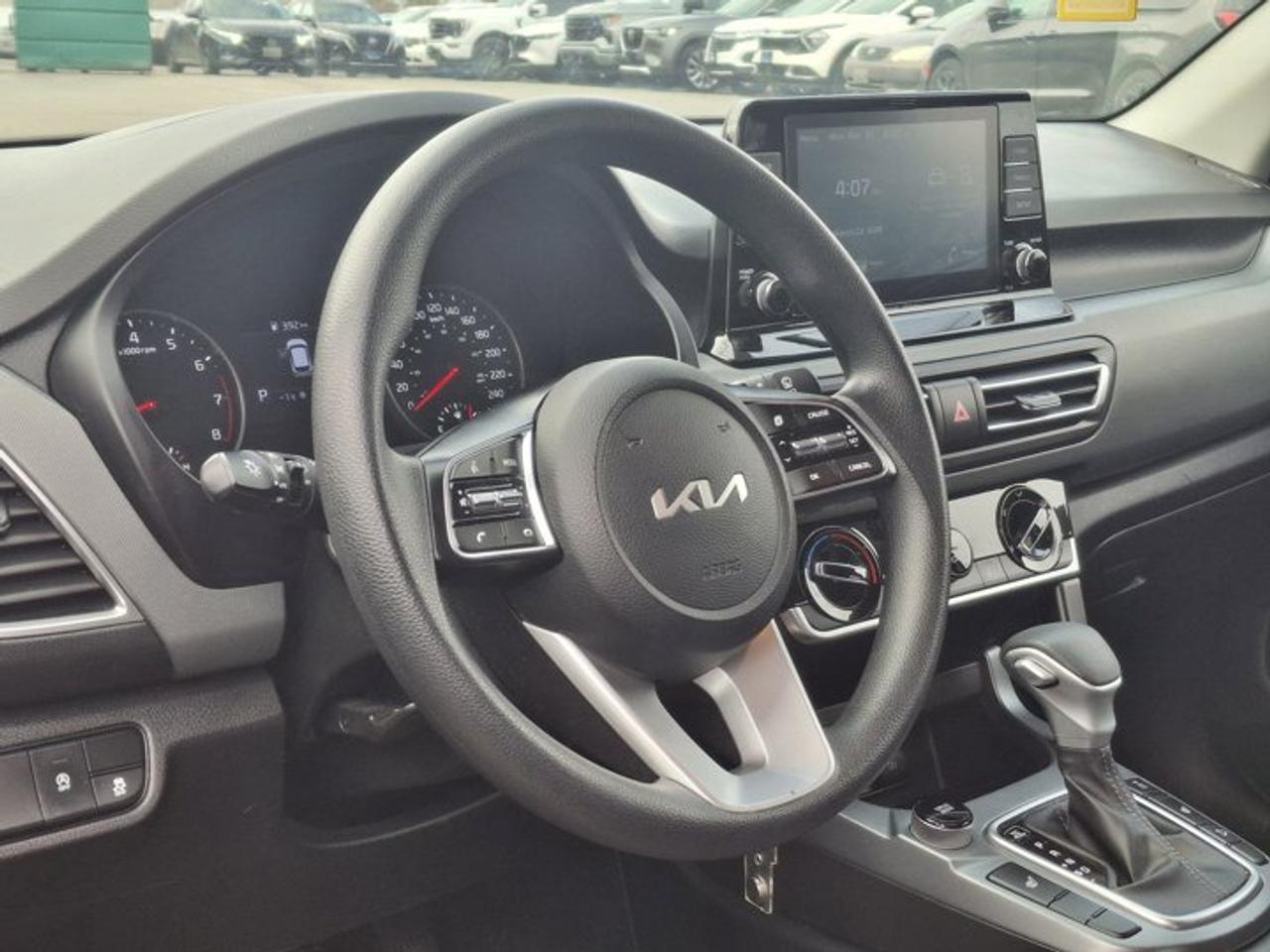 2023 Kia Seltos LX AWD | Heated Seats | CarPlay + Android | Rear Cam | Bluetooth | Alloy Wheels | and More ! Photo