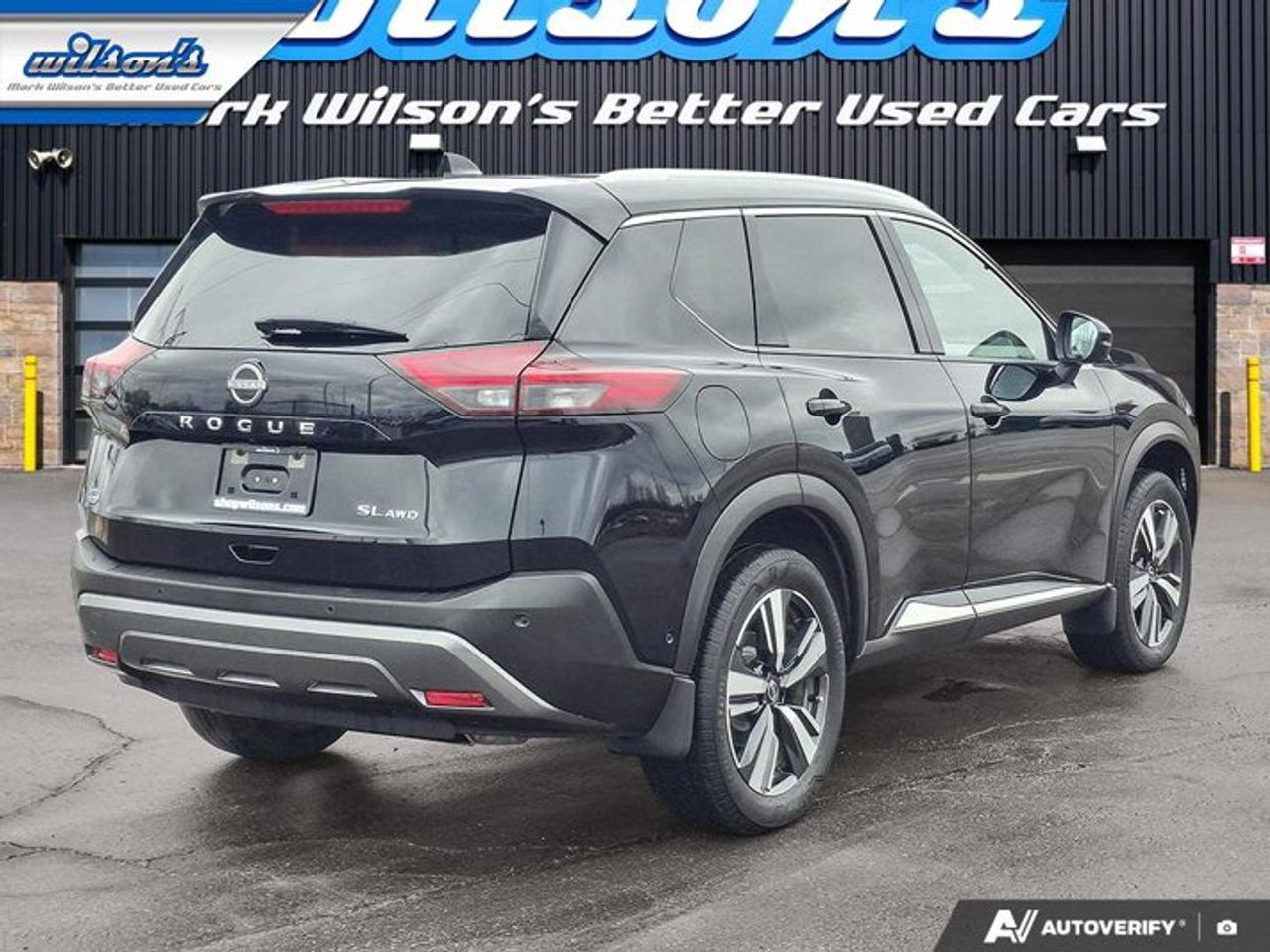 2023 Nissan Rogue SL AWD | Leather | Pano Roof | Nav | Heated Seats + Steering | CarPlay | Remote Start | and More ! Photo4