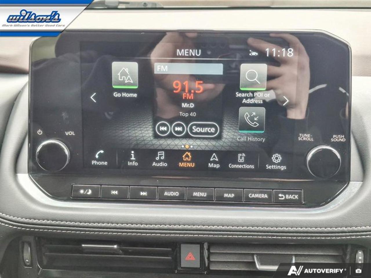 2023 Nissan Rogue SL AWD | Leather | Pano Roof | Nav | Heated Seats + Steering | CarPlay | Remote Start | and More ! Photo