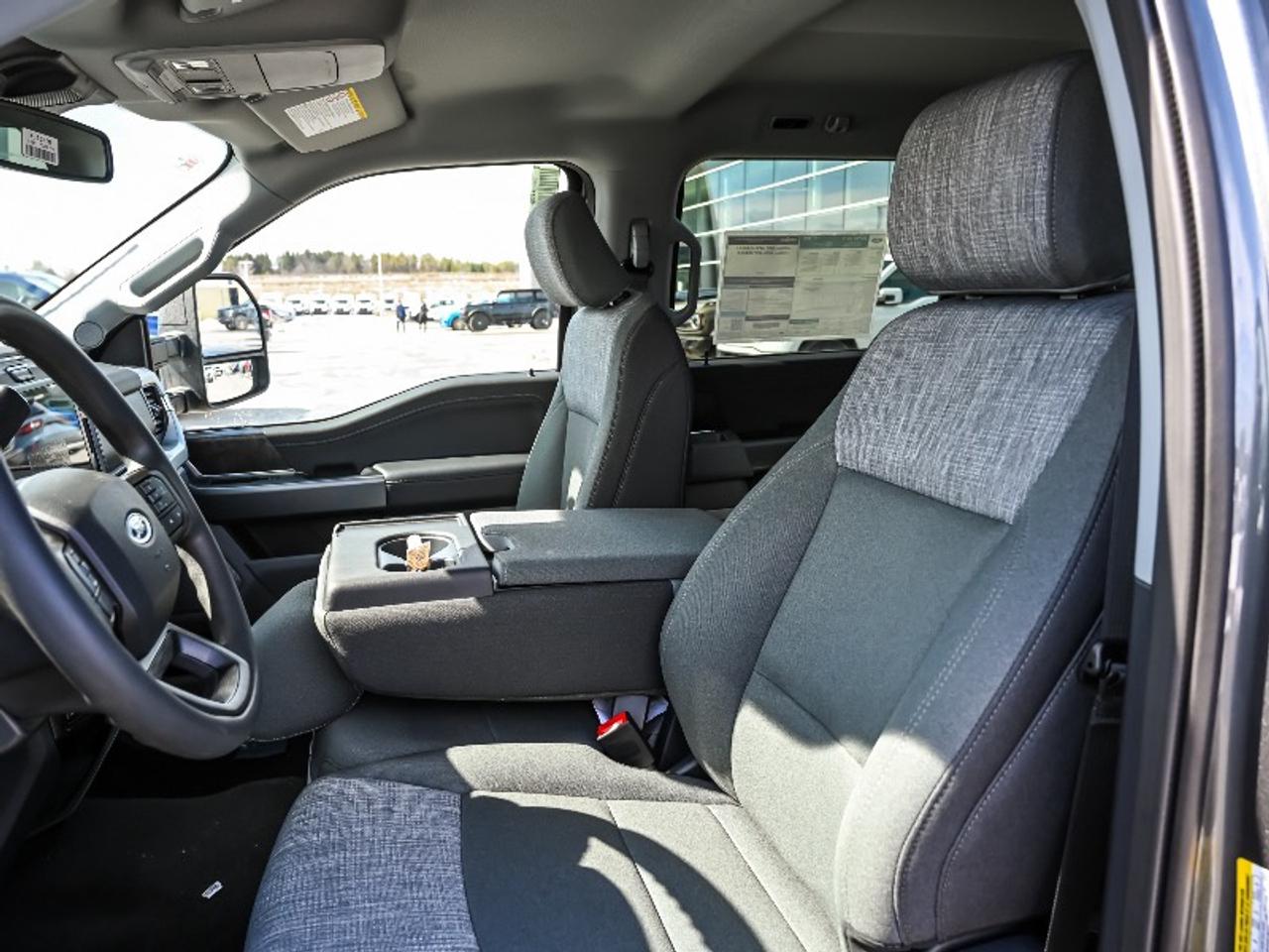 2026 Ford F-250 Super Duty SRW XLT Photo