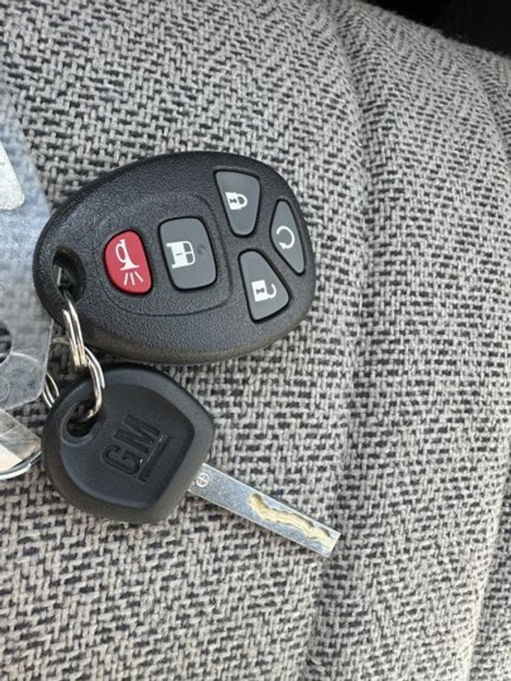 13785573
