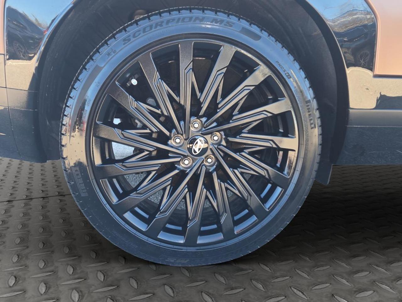 2024 Hyundai Santa Fe Ultimate Calligraphy Photo