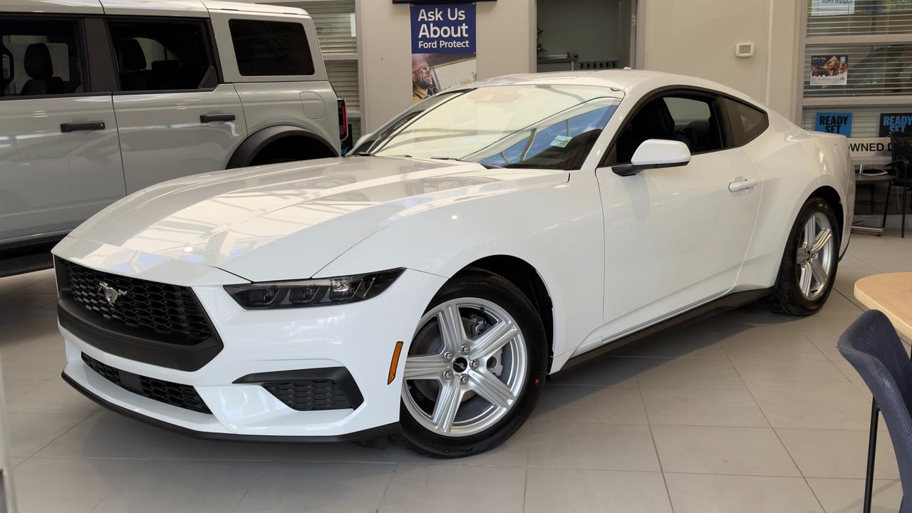2026 Ford Mustang EcoBoost Fastback Photo