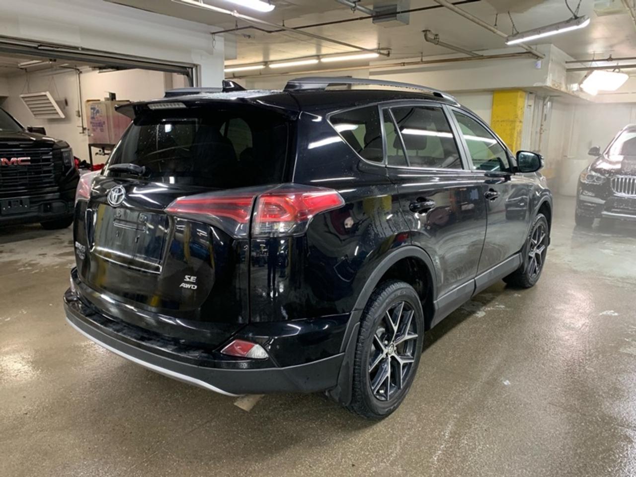 2018 Toyota RAV4 AWD SE  - Navigation -  Sunroof Photo2