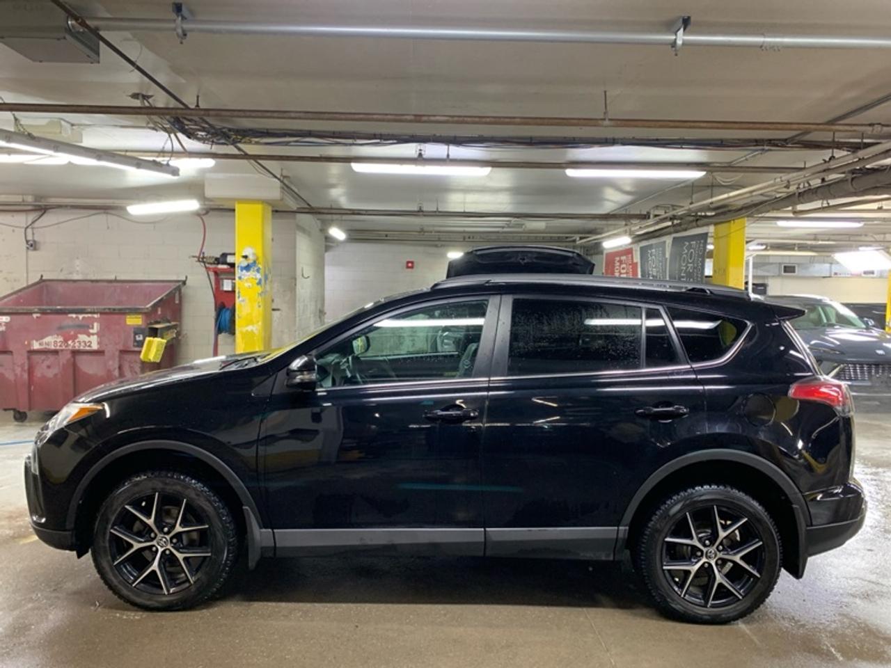 2018 Toyota RAV4 AWD SE  - Navigation -  Sunroof Photo