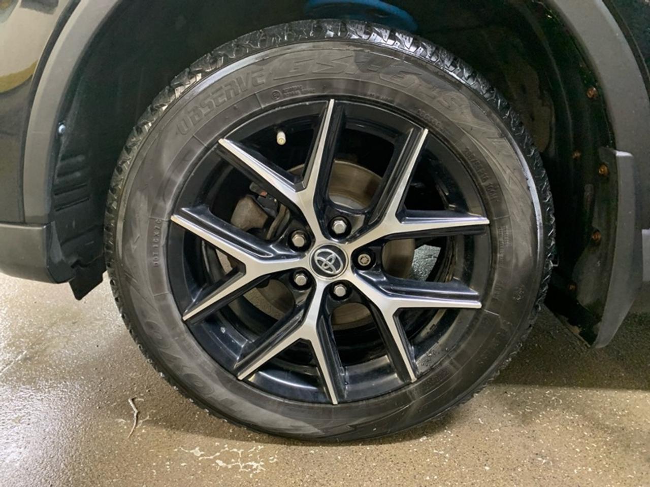 2018 Toyota RAV4 AWD SE  - Navigation -  Sunroof Photo