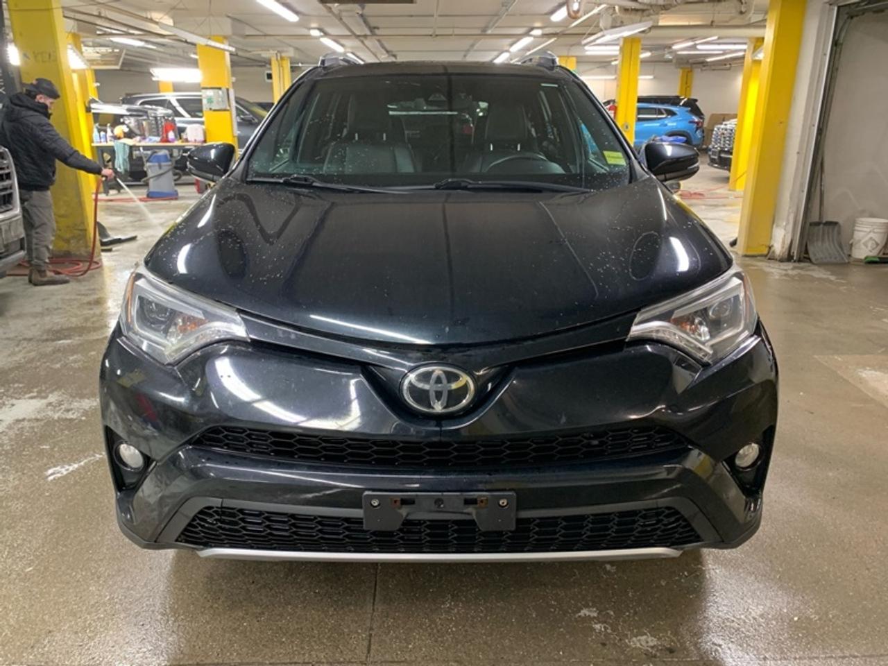 2018 Toyota RAV4 AWD SE  - Navigation -  Sunroof Photo