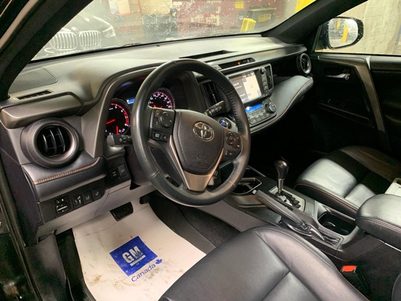 2018 Toyota RAV4 AWD SE  - Navigation -  Sunroof Photo