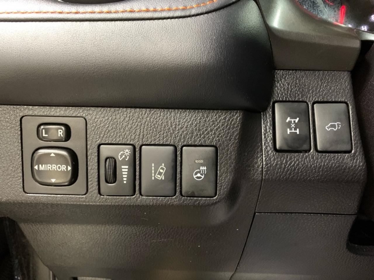 2018 Toyota RAV4 AWD SE  - Navigation -  Sunroof Photo