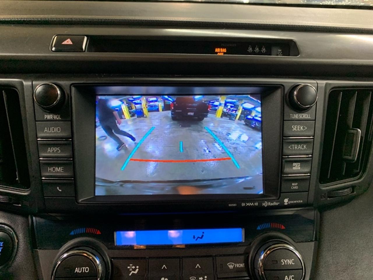 2018 Toyota RAV4 AWD SE  - Navigation -  Sunroof Photo