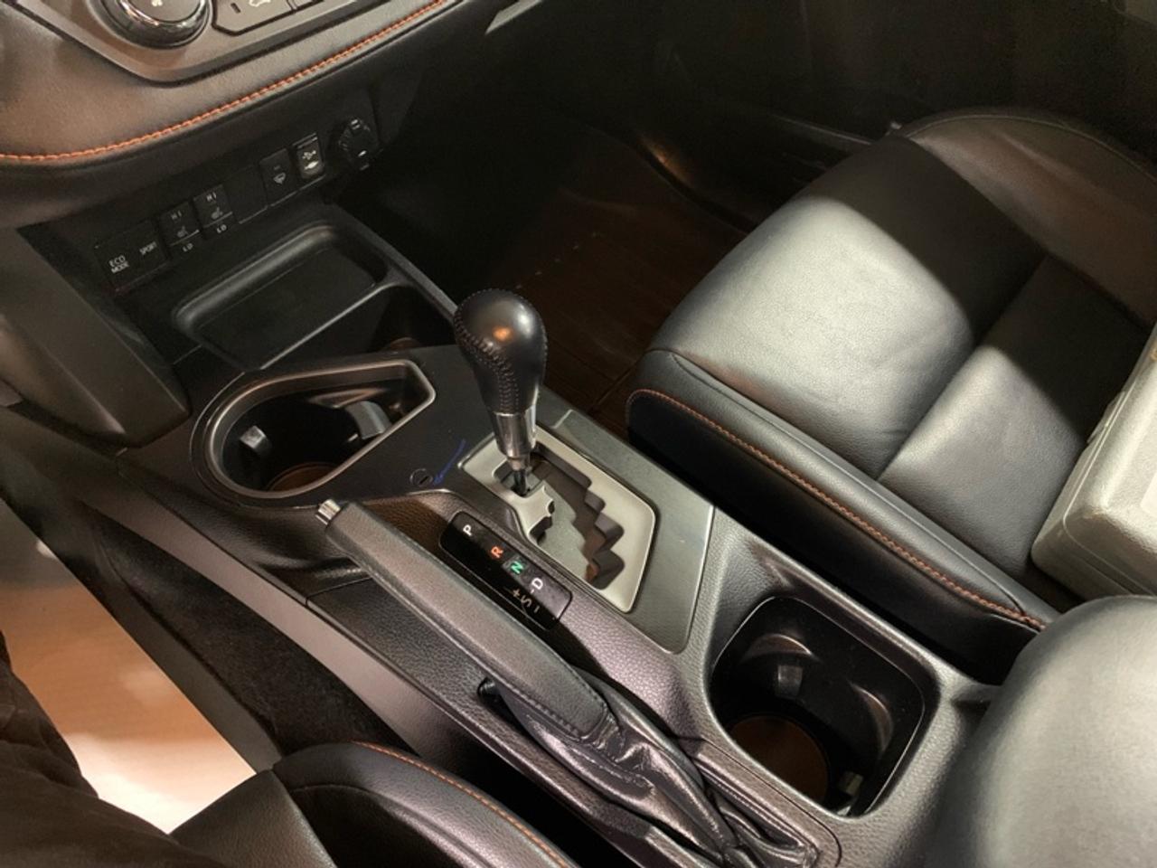 2018 Toyota RAV4 AWD SE  - Navigation -  Sunroof Photo