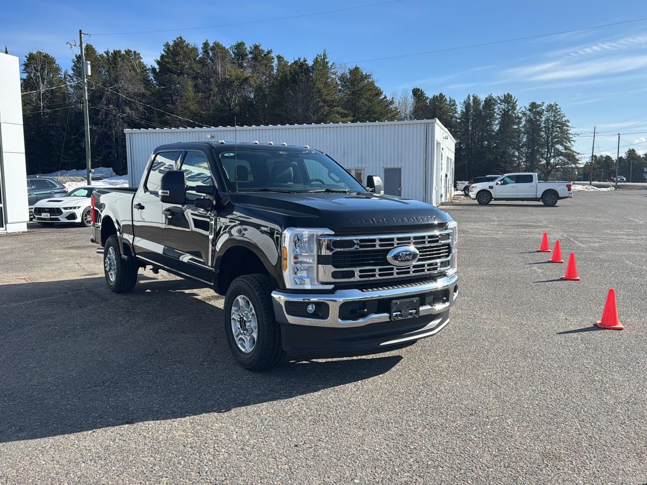 2026 Ford Super Duty F-250 XLT Photo2