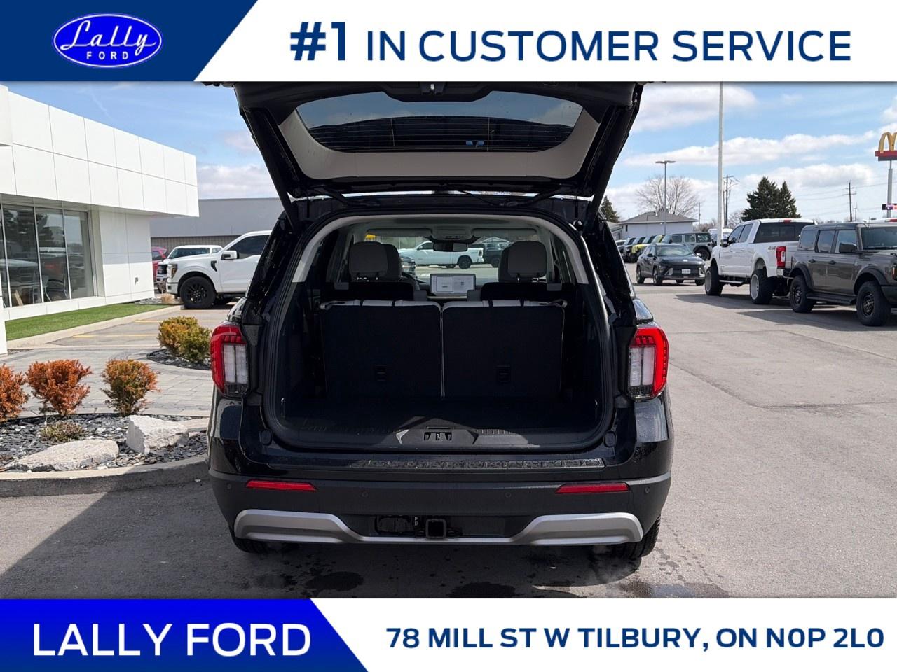 2026 Ford Explorer Platinum 4WD Photo4