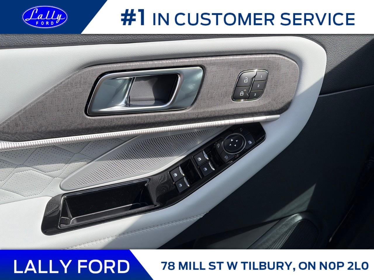 2026 Ford Explorer Platinum 4WD Photo