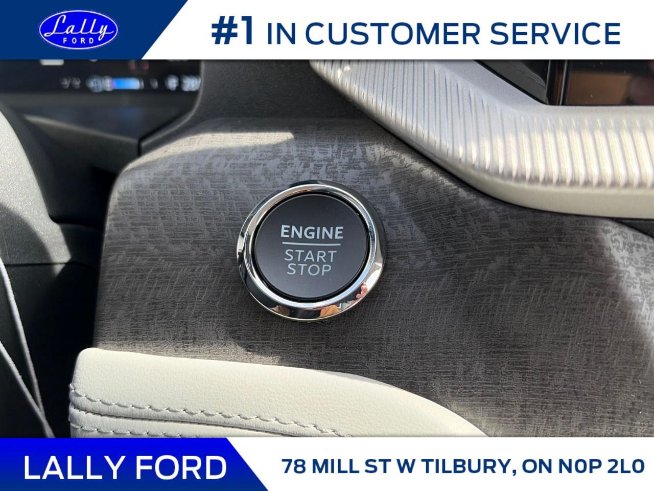 2026 Ford Explorer Platinum 4WD Photo