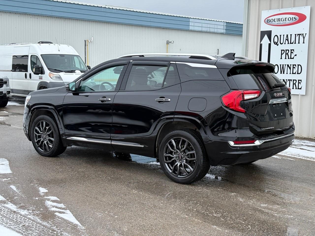 2023 GMC Terrain AWD Denali Photo