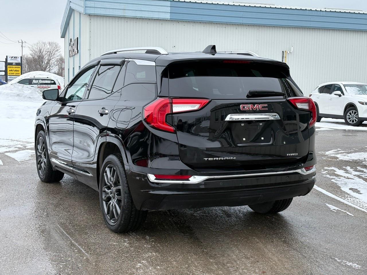 2023 GMC Terrain AWD Denali Photo