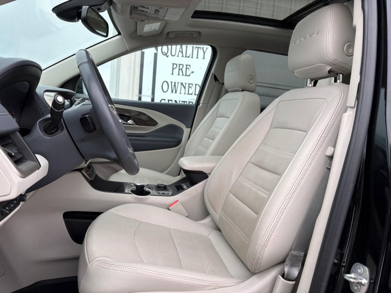 2023 GMC Terrain AWD Denali Photo