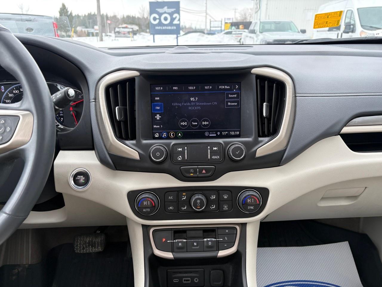 2023 GMC Terrain AWD Denali Photo