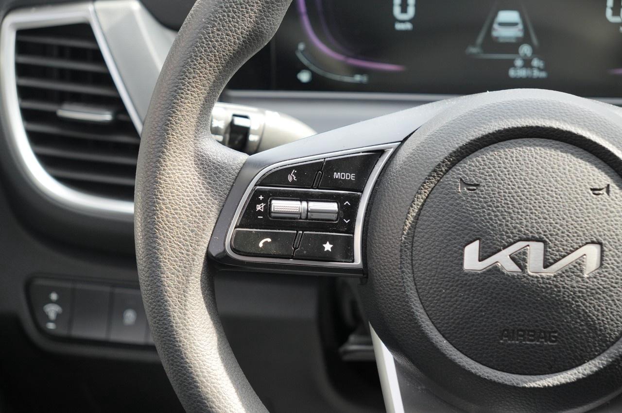 2024 Kia Seltos LX FWD Photo