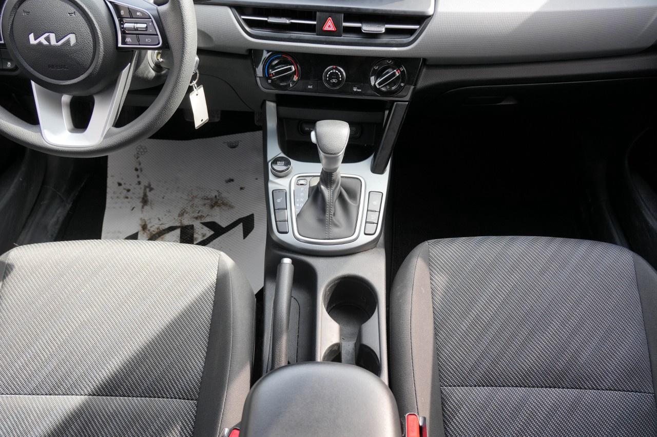 2024 Kia Seltos LX FWD Photo